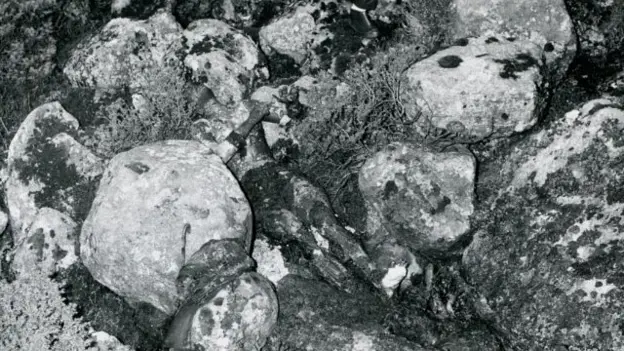 The Isdal Woman's remains among the rocks in Isdalen, photographed 29 November 1970